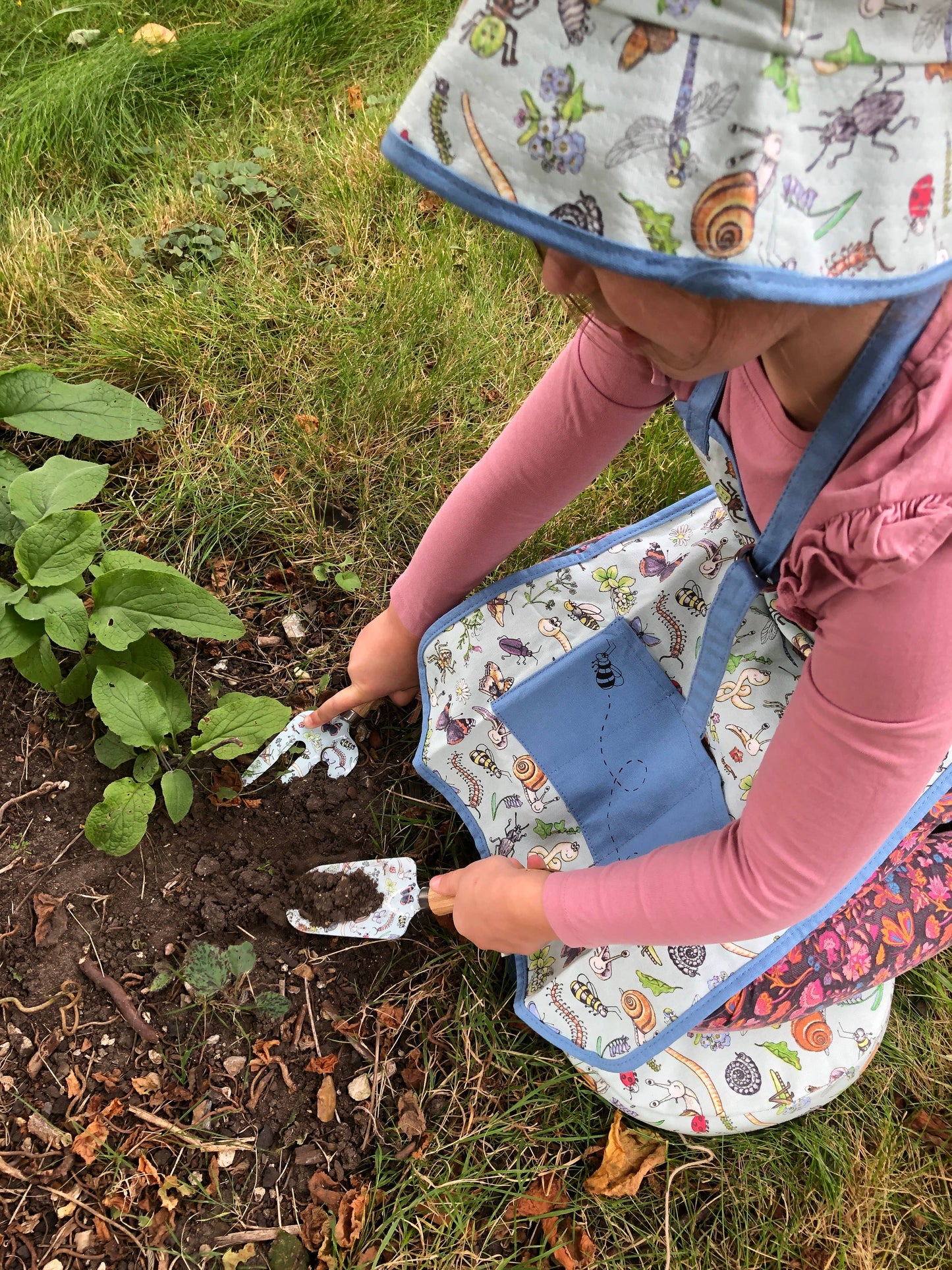Children's Garden Gloves, Kneeler and Apron Gift Set